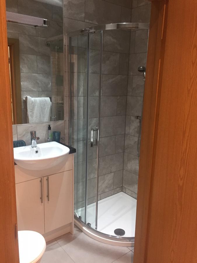 The Radnor Arms Hotel Малмсбъри Екстериор снимка
